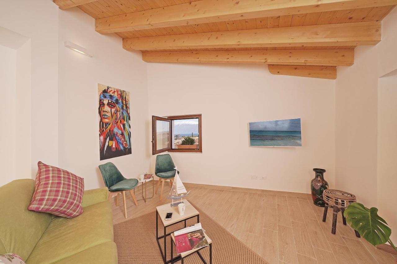 Apartments Villa Bougainville サン・フェリーチェ・デル・ベナーコ エクステリア 写真