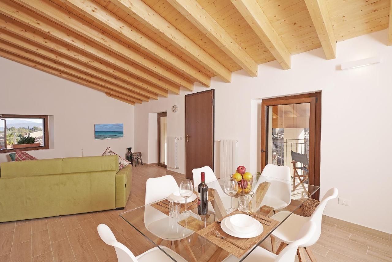 Apartments Villa Bougainville サン・フェリーチェ・デル・ベナーコ エクステリア 写真