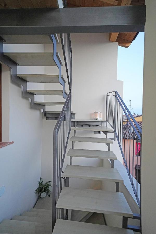 Apartments Villa Bougainville サン・フェリーチェ・デル・ベナーコ エクステリア 写真