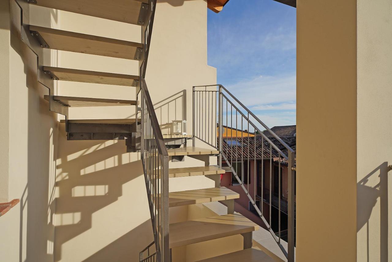 Apartments Villa Bougainville サン・フェリーチェ・デル・ベナーコ エクステリア 写真