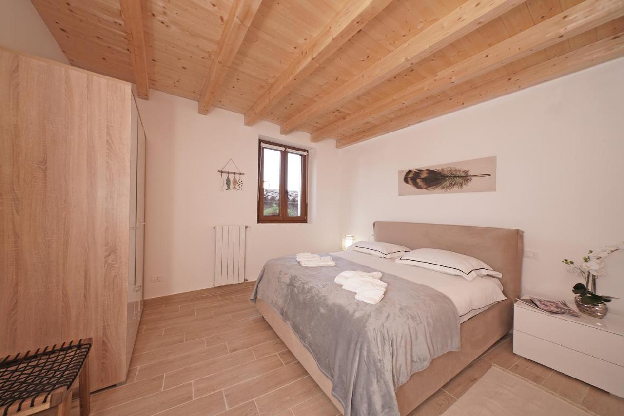 Apartments Villa Bougainville サン・フェリーチェ・デル・ベナーコ エクステリア 写真